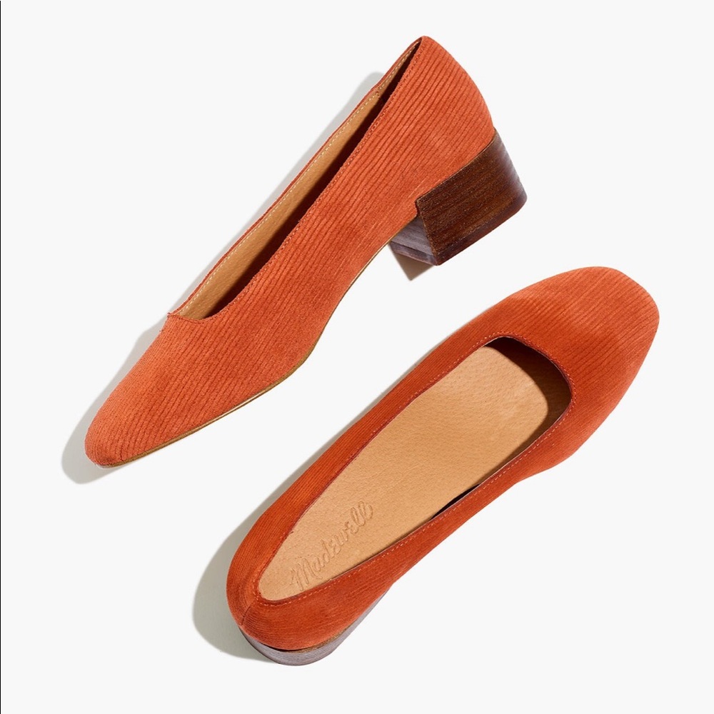 The Sofie Pump in Corduroy Suede Size 7
